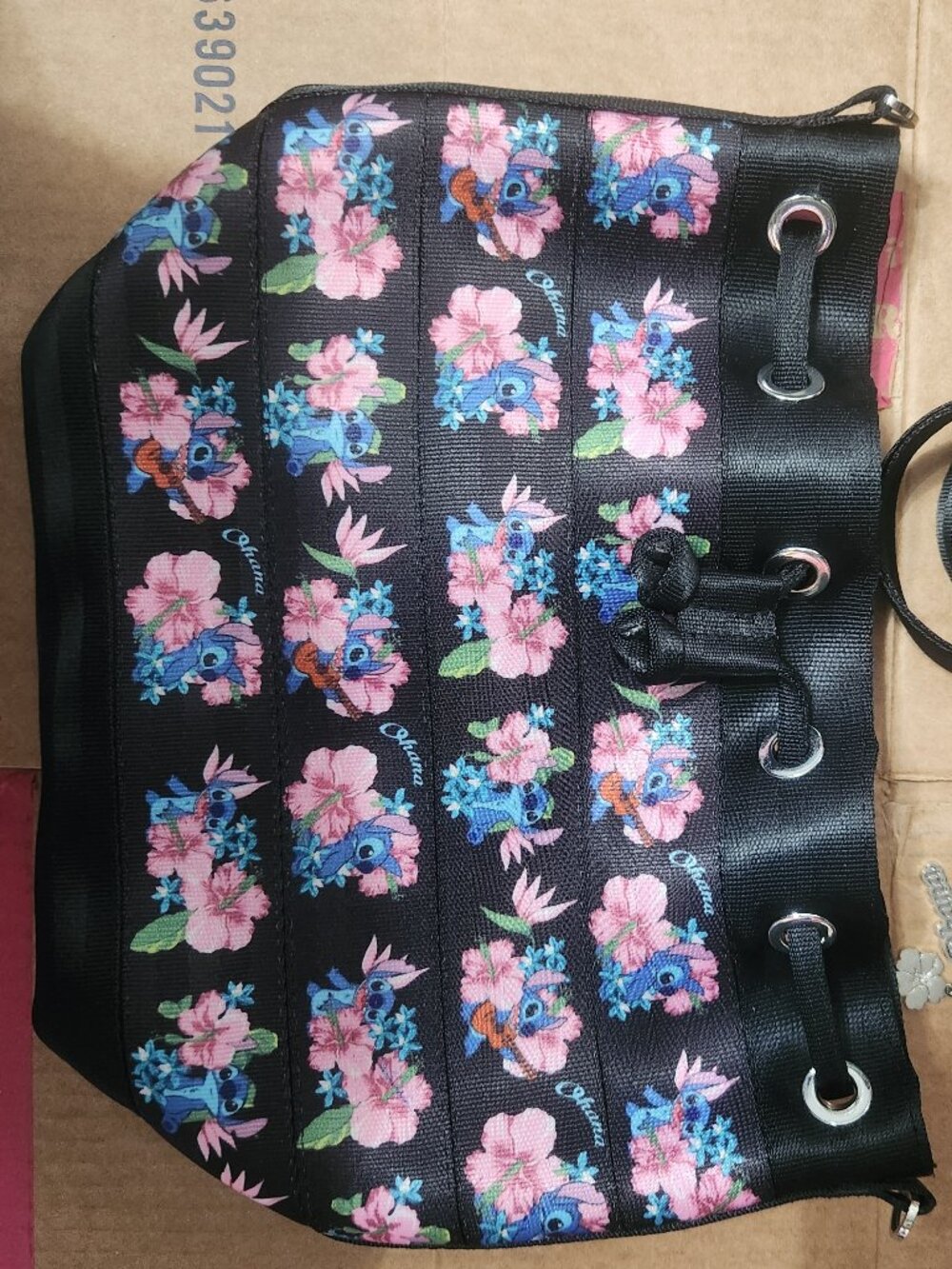 Harveys x Disney Stitch Park Hopper / Crossbody